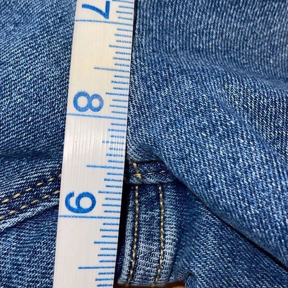 Old Navy Mid-Rise Rockstar Super-Skinny Cut-Off Ankle Jeans Size 6 Petite - Picture 12 of 13